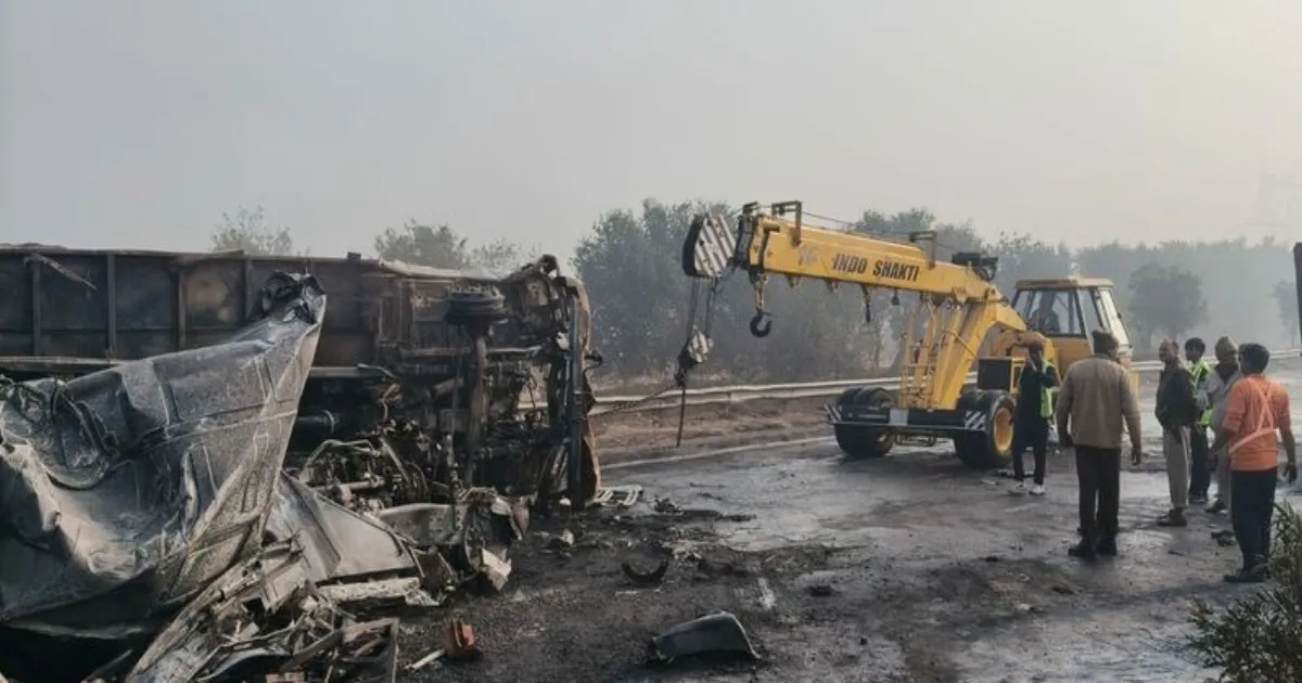 Two Dead in Massive Five-Vehicle Pileup on Haryana Expressway