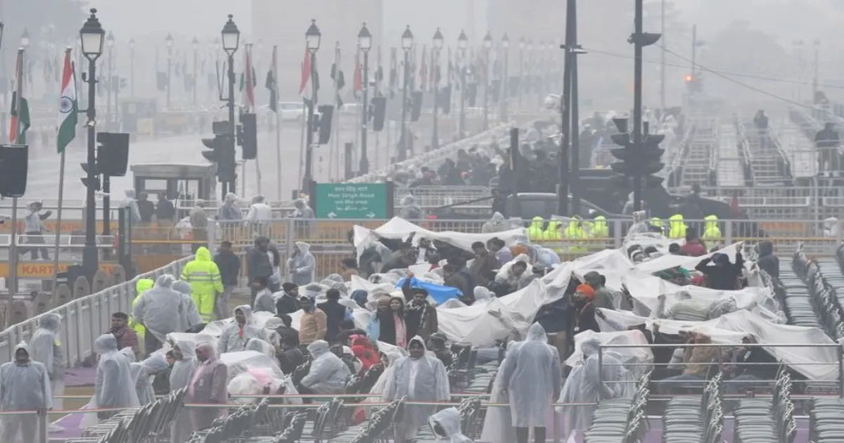 Rain and Chill Can't Stop Crowds at Republic Day Rehearsal