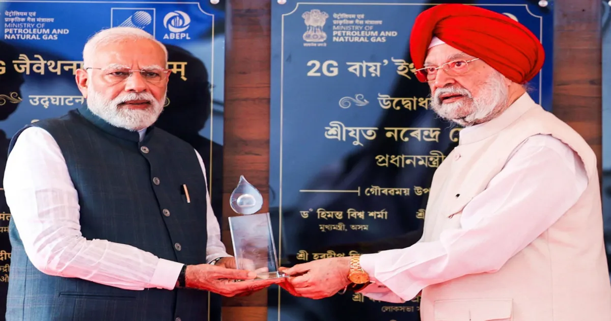 PM Modi Wishes Hardeep Singh Puri on Birthday, Lauds Energy Contributions