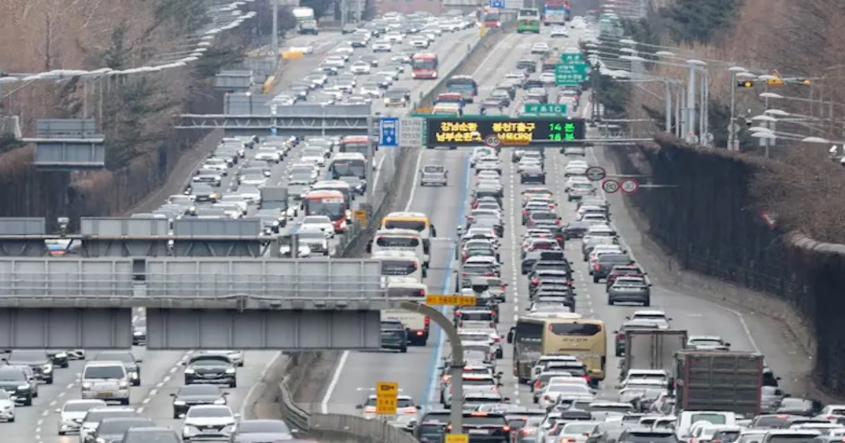 South Korea Traffic Peaks Sunday for Lunar New Year Getaways