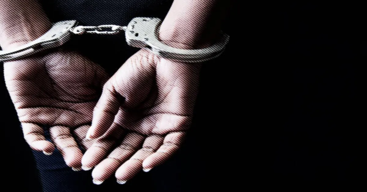 House Help Caught with Rs 14 Lakh Drugs
