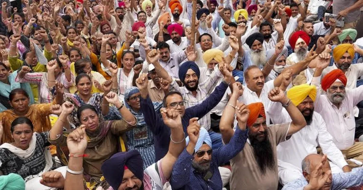 Punjab Govt Orders Show-Cause Notices To Employees After August 27 Strike