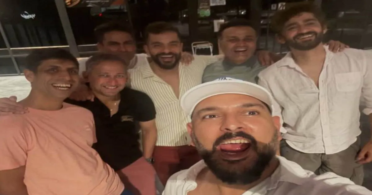 2000s Indian Cricket Stars Reunite: Viral Selfie of Yuvraj, Sehwag, Agarkar & Gang Melts Hearts