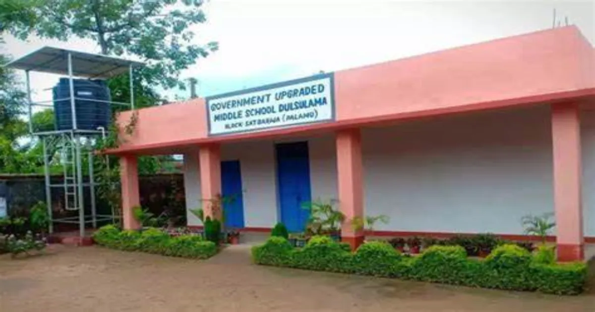 CRISIS IN JHARKAND! 7,930 State Run Schools Have Only One Teacher Each