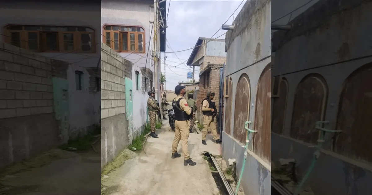 No Remorse! Major Crackdown in Kashmir! Hundreds Detained