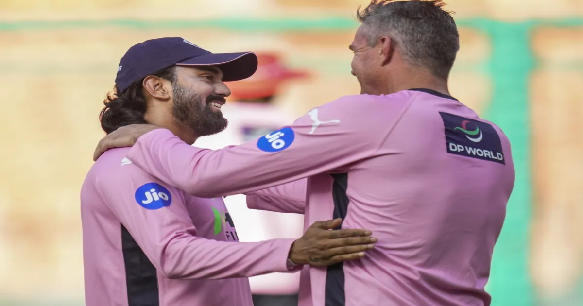 IPL 2025: Rahul and Petersen Exchange Words