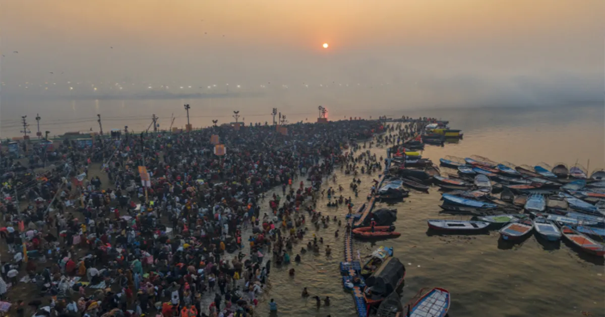 21 Lakh Devotees Take Holy Dip at Sangam on Makar Sankranti