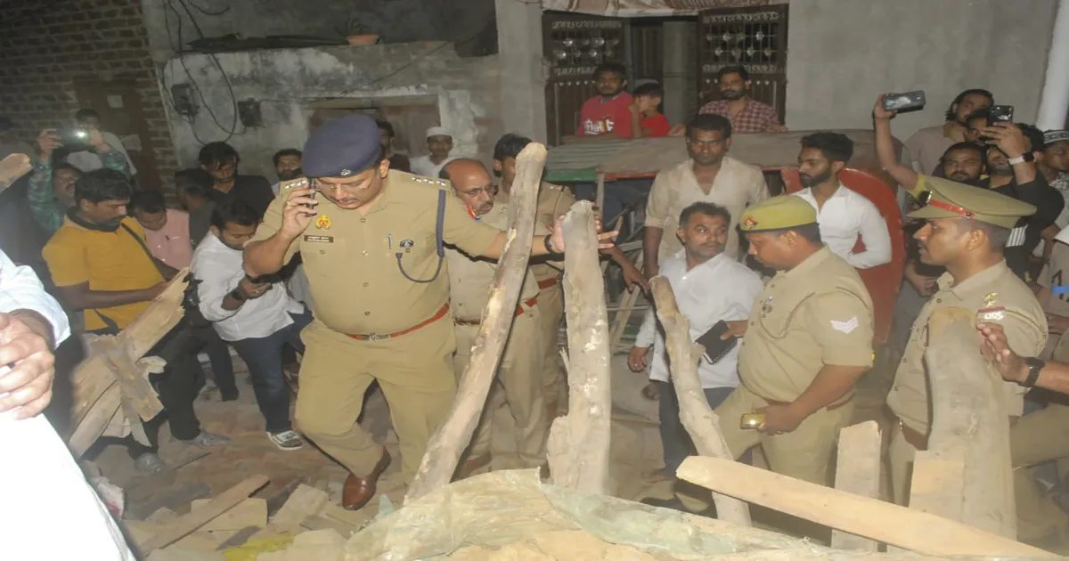 meerut-tragedy-house-roof-collapses-in-storm-killing-mo