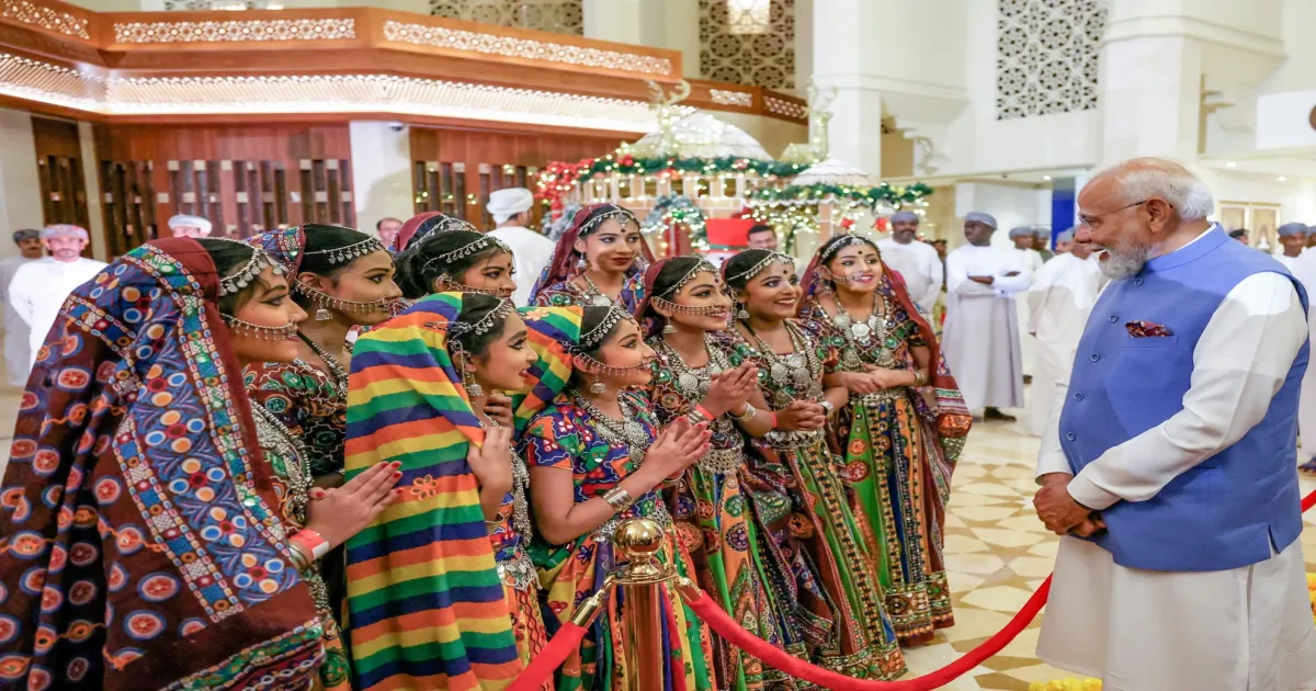 PM Modi Receives Grand Diaspora Welcome on Arrival in Oman
