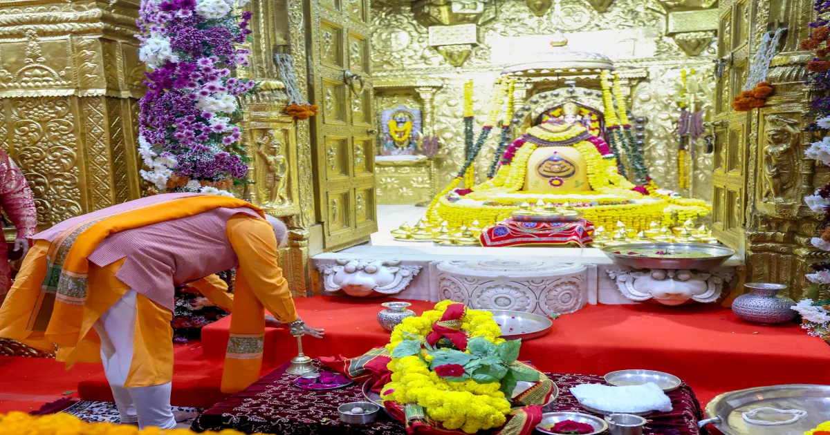 prayed-for-india-pm-modi-offers-prayers-at-somnath-temp