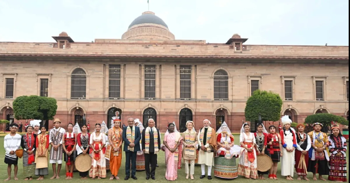 President Murmu Hosts Special Guests from Across India, Honours Republic Day Parade Participants