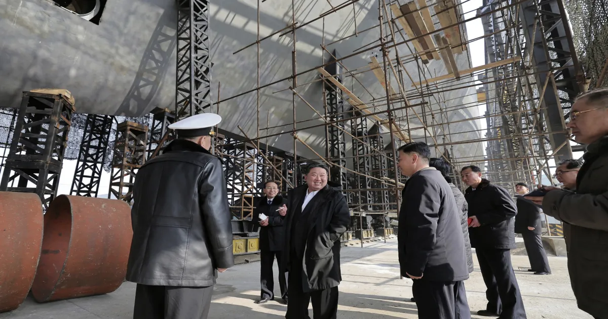 Kim Jong Un Unveils Nuclear-Powered Submarine