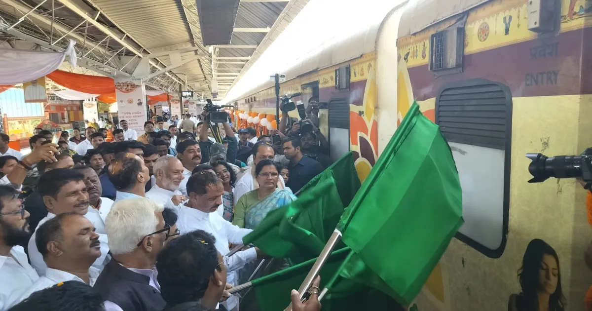 Odisha Sponsored Pilgrimage for Elderly: 800 Elderly Pilgrims Embark on Journey