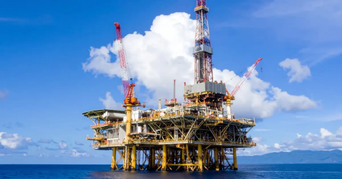 US Sanctions Threaten India's Oil Bill Surge