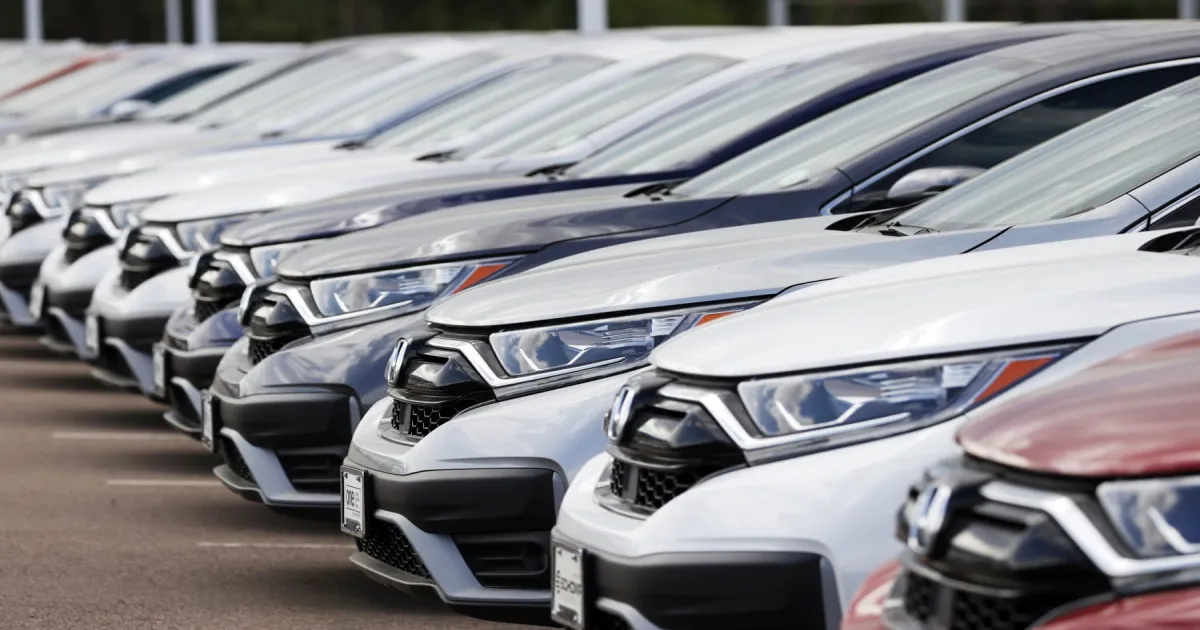 automobile-sales-in-2025-26-dealers-are-cautiously-opti