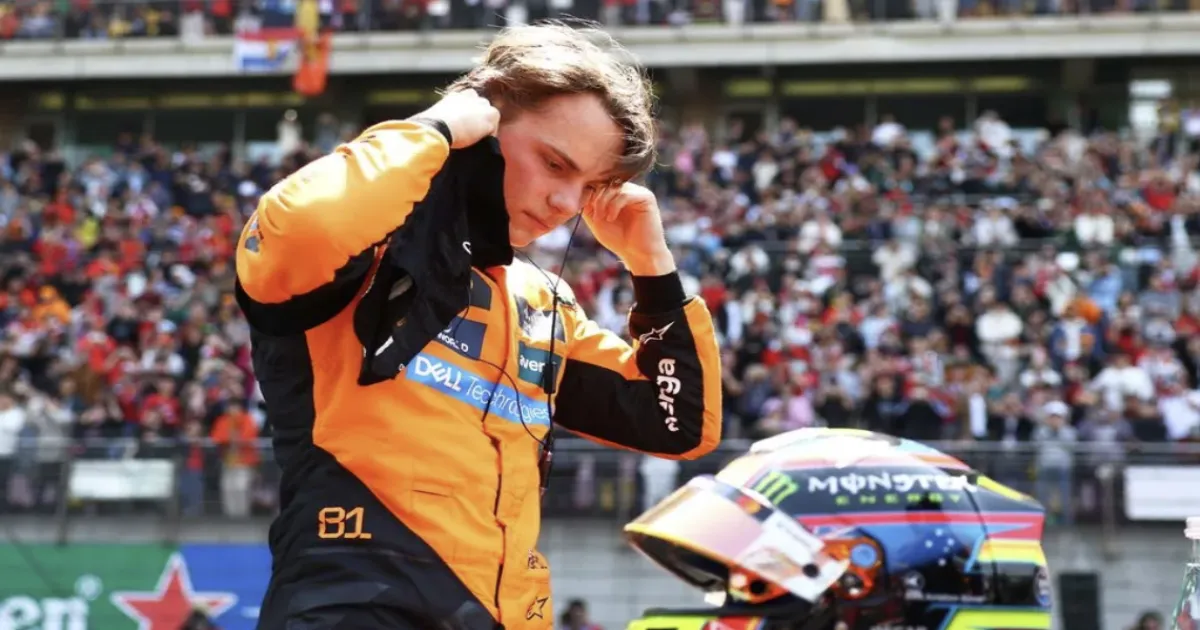 Oscar Piastri Claims Maiden F1 Pole at Chinese Grand Prix, Hamilton to Start Fifth