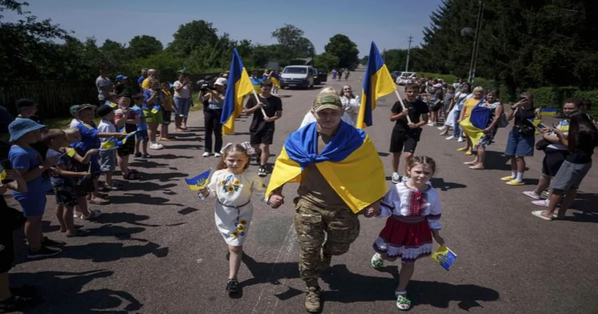 Ex-POWs Rebuild Lives After Russian Captivity Trauma
