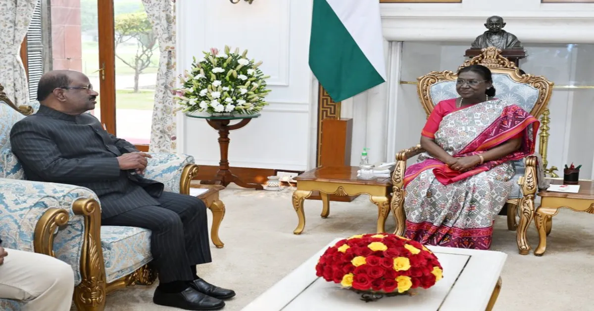 West Bengal Governor Meets President Droupadi Murmu in Delhi