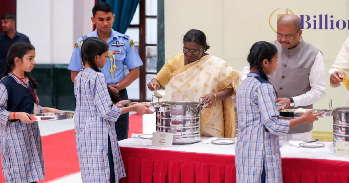 President Murmu Hails Akshaya Patra for 5 Billion Meals, Urges Focus on Child Nutrition