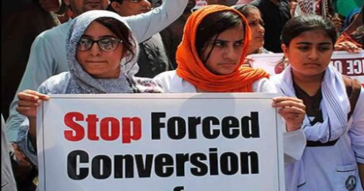 Christian Girls in Pakistan Face Abuse and Forced Conversion, Rights Groups Warn