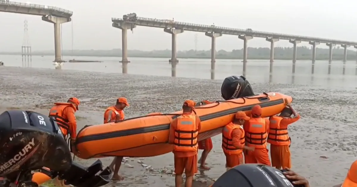 Tragedy in Vadodara: Death Toll Hits 19, Two Still Missing in Mahisagar River Disaster!