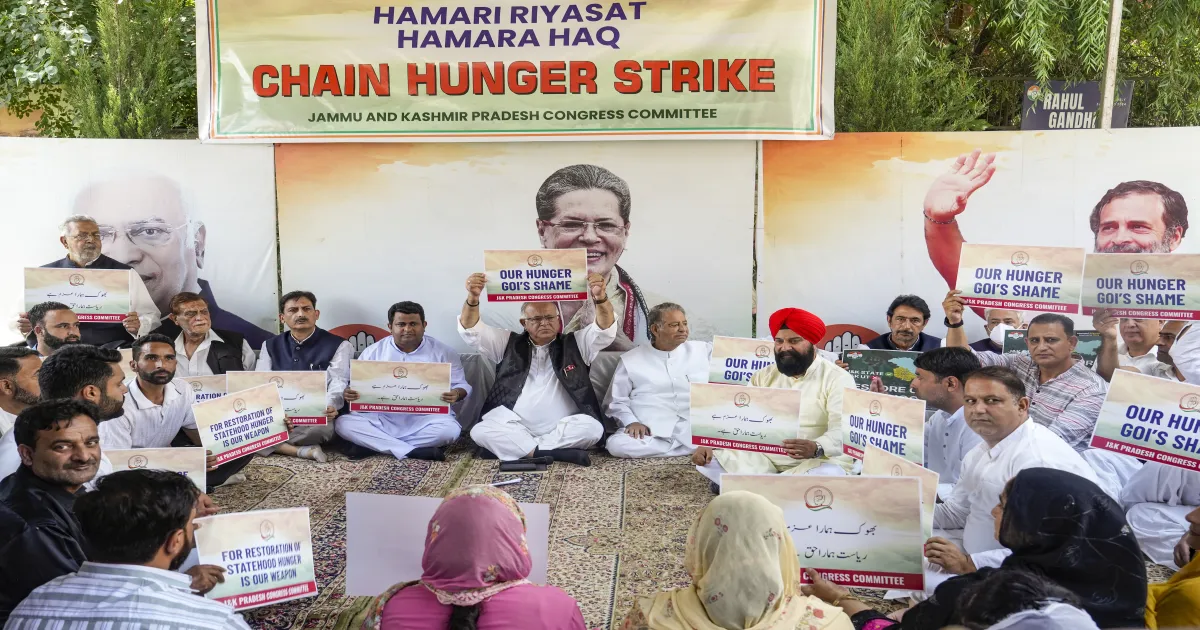 Congress Stages Hunger Strike in Srinagar 