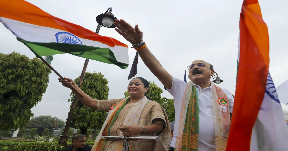Delhi’s Tiranga Cyclothon Ignites Patriotism for Girls