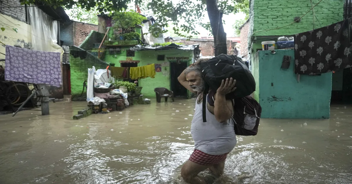 Massive Drain Breach Floods Delhi’s Jharoda Kalan, Residents Evacuated