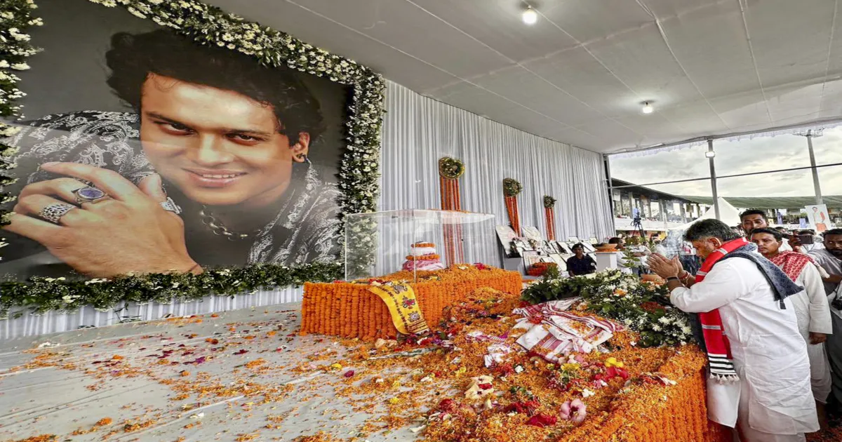 Karnataka Deputy CM Pays Tribute to Zubeen Garg During 13th Day Rituals
