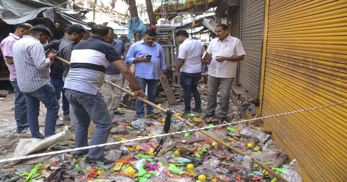 six-held-after-kanpur-firecracker-blast-injures-eight-p