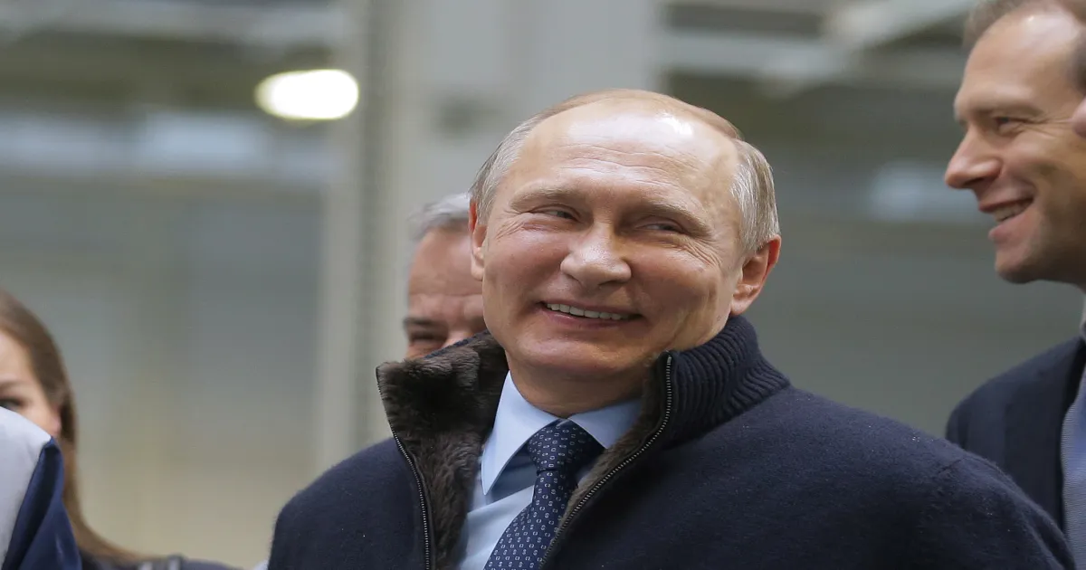 Putin Keeps Trump Waiting For An Hour: A Deliberate Delay or Business as Usual?