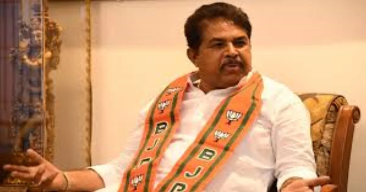 Congress is land grabbing in broad daylight!! Ashoka Fires Back at Siddaramaiah