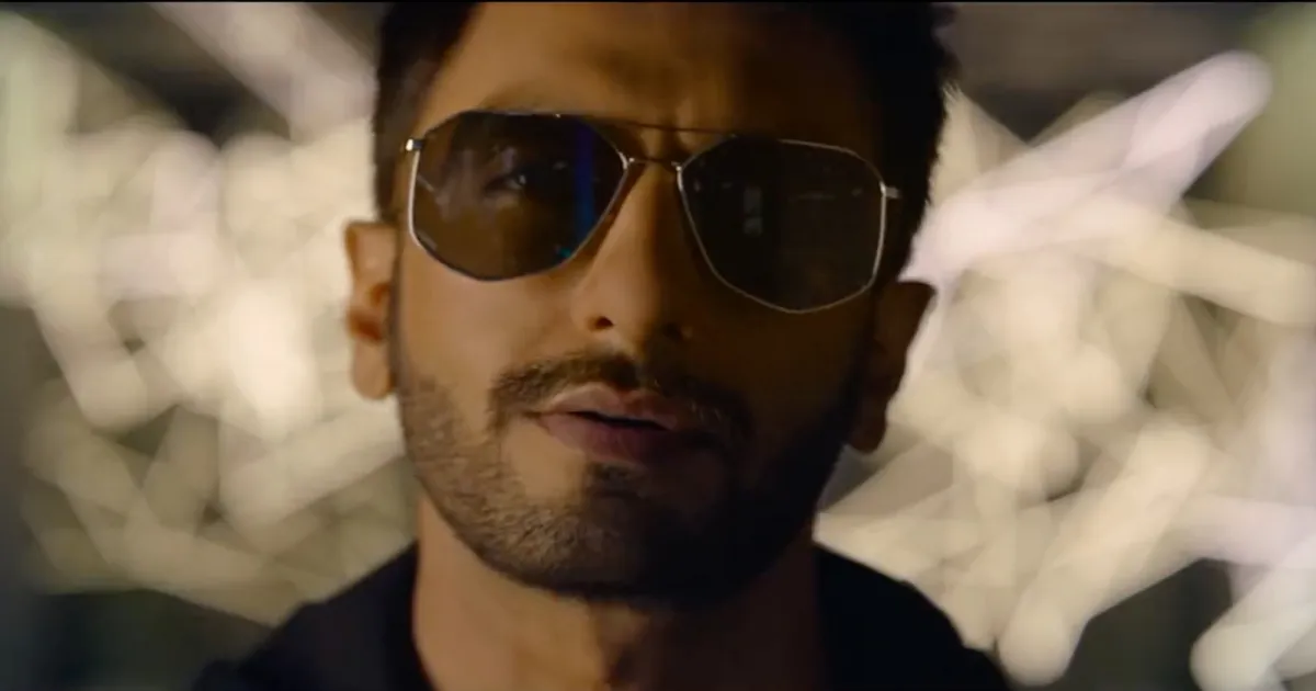 DON IS BACK!! Farhan Akhtar Confirms Exclusive Details