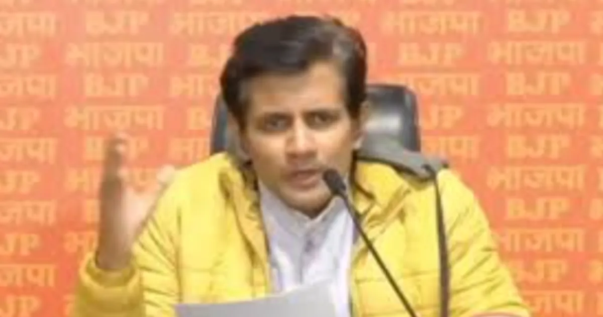 BJP Slams Rahul Gandhi’s ‘Emergency Mindset’ Over Vadra Witch-Hunt Claims