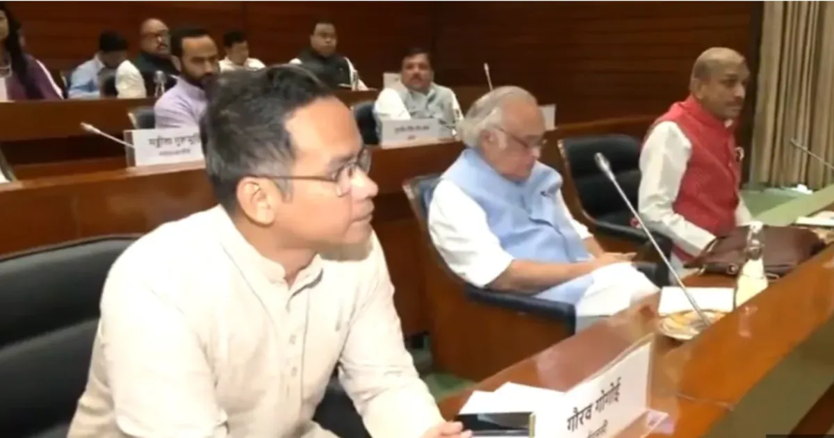 monsoon-session-govt-assured-openness-to-debate-all-iss