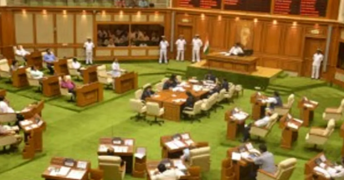 goa-assembly-session-opposition-protests-ministers-sile