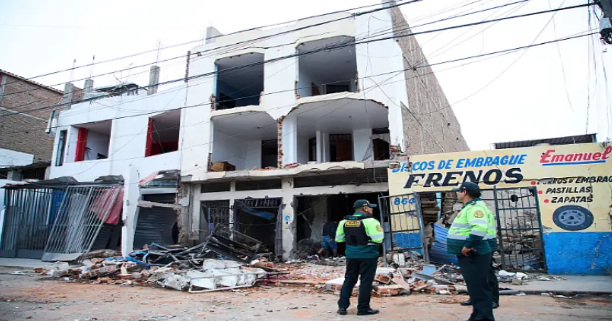 Blast in Peru’s Crime Hub Injures 10
