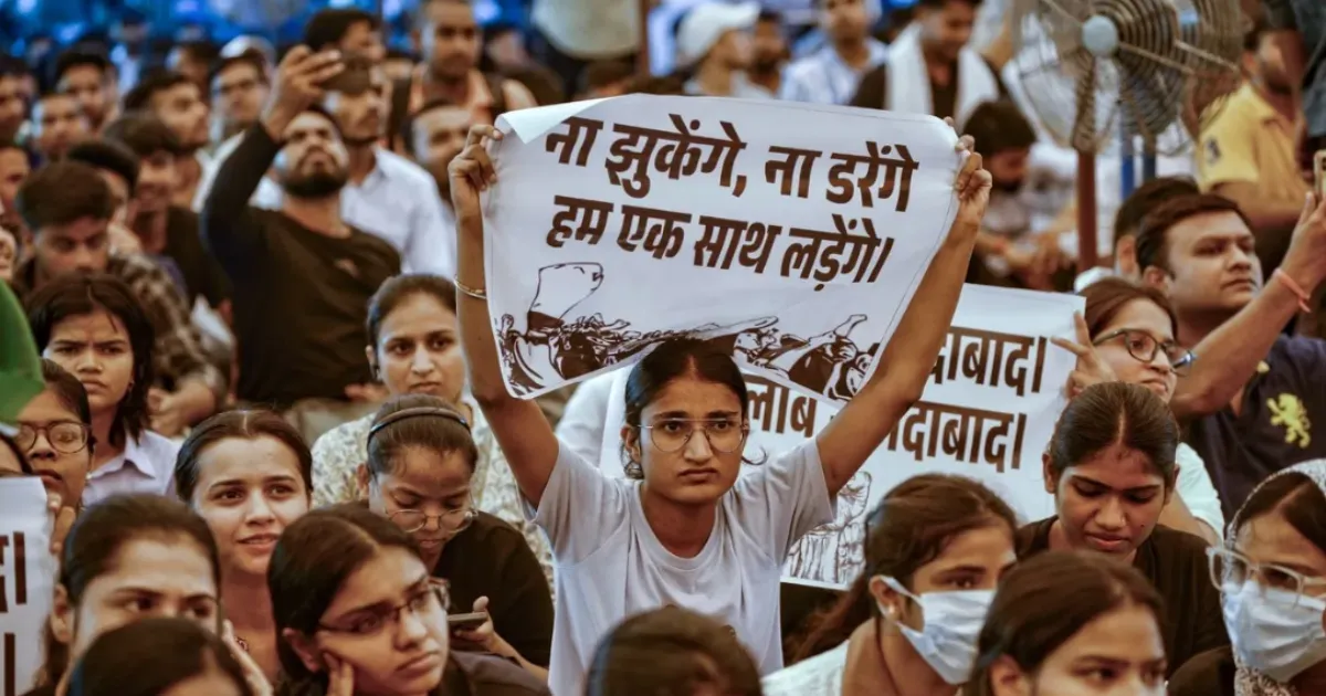 AAP, Congress Blame Police for SSC Protest Clash