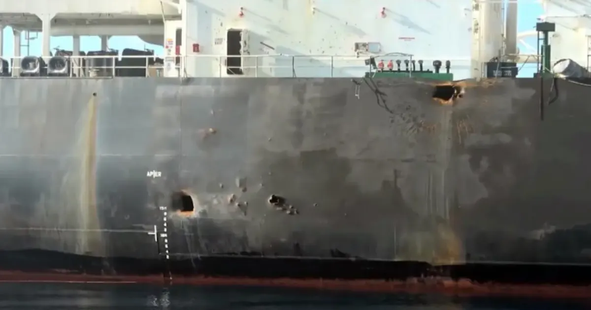 Houthi Missile Targets Oil Tanker in Red Sea
