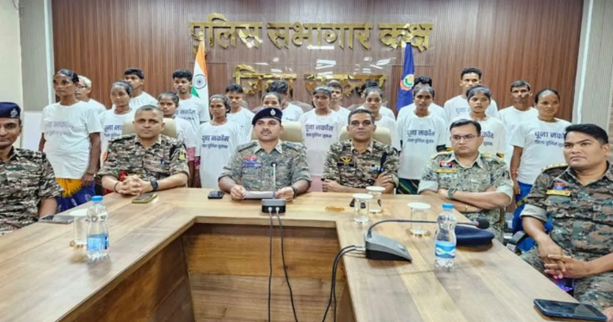 20 Naxalites Surrender as Modi Govt Vows Eradication