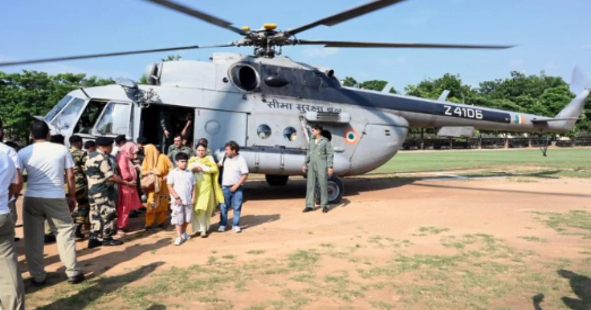 BSF Helicopters Pull Off Heroic Flood Rescue in Jammu’s Akhnoor Sector