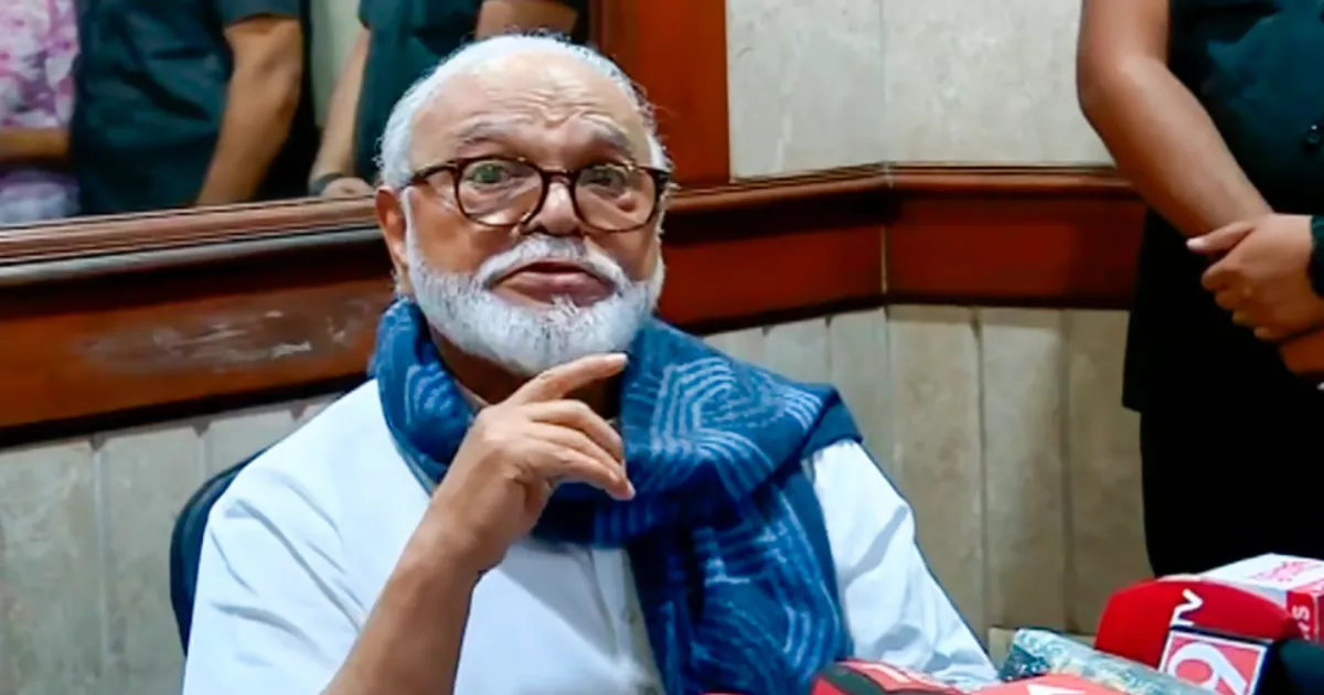 govt-has-opened-pandoras-box-with-maratha-quota-gr-says