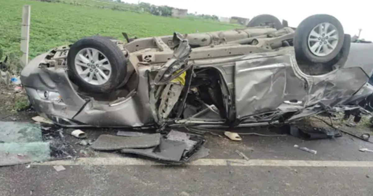 3-engineering-students-die-as-suv-overturns-in-gujarat