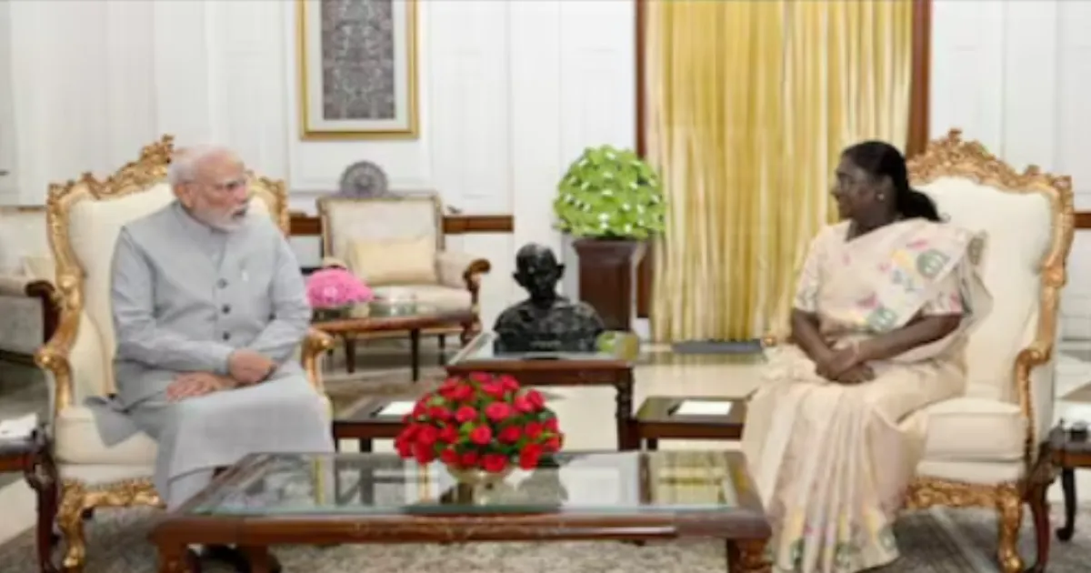 PM Modi’s Unexpected Meeting with President Murmu