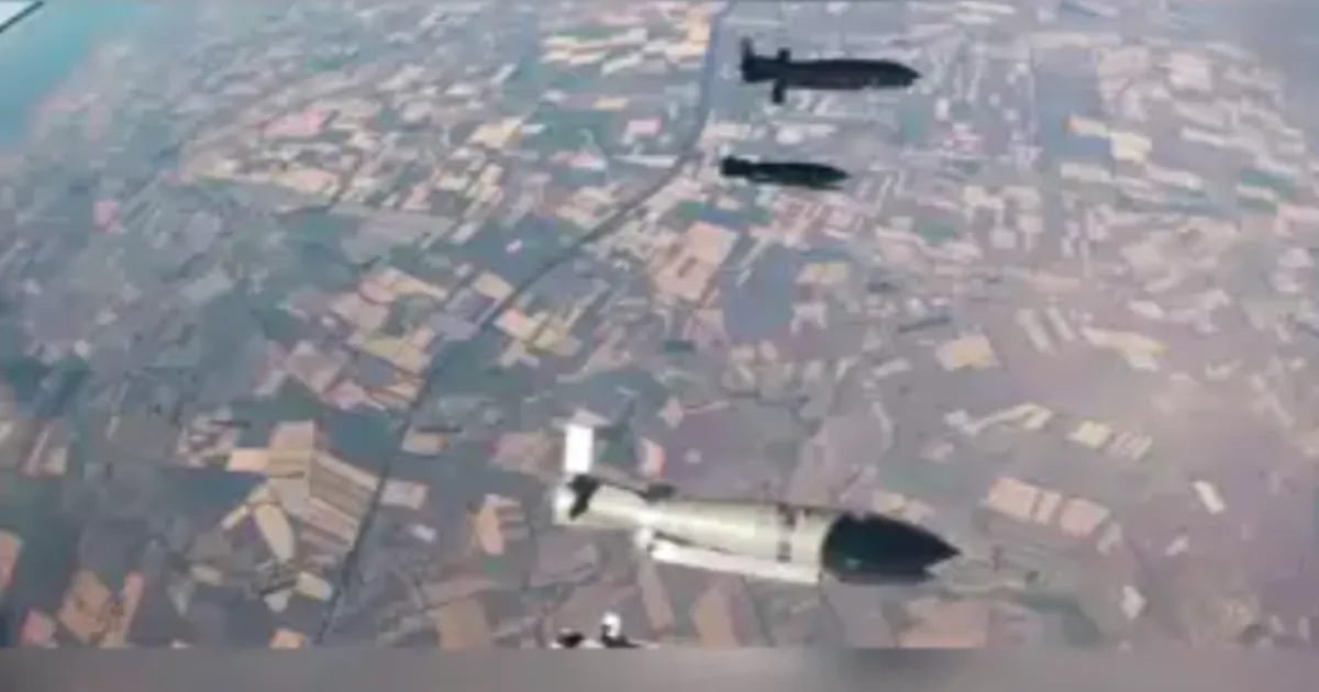 russian-glide-bomb-kills-21-as-ukrainians-queue-for-pen