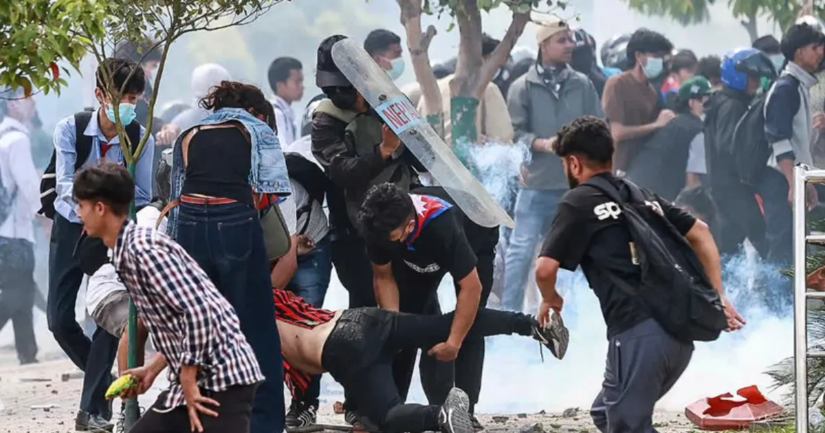 112-thane-tourists-stranded-in-nepal-amid-protests-seek