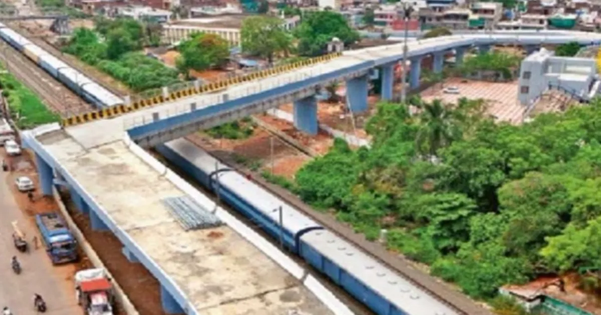 bhopals-viral-90-degree-bridge-actually-118-119-degrees