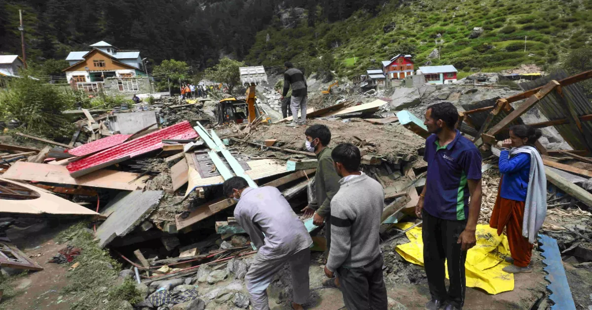 cloudburst-devastates-gutrahan-vehicles-buried-farms-de