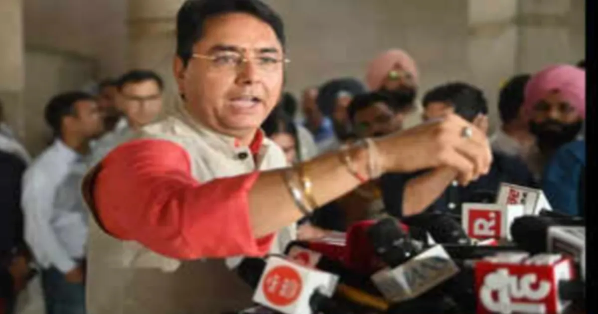 Punjab BJP Chief Demands CM Mann Apologise Over Unused SDRF Funds