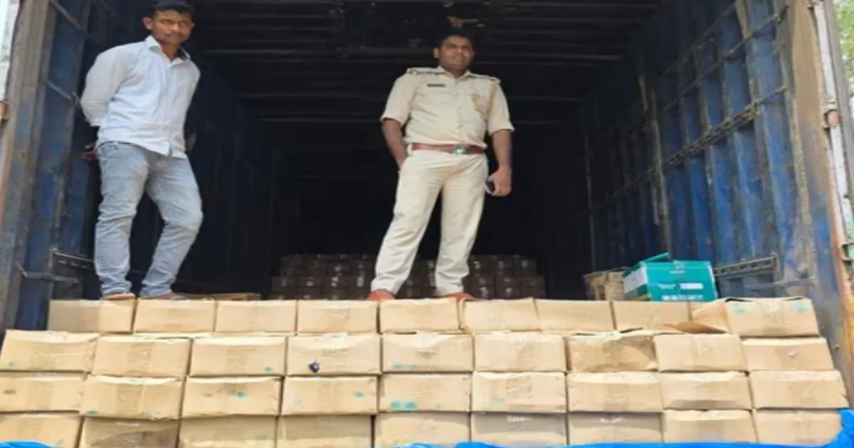Police Seize Foreign Liquor Worth ₹12.72 Lakh From Truck in Jharkhand’s Palamu